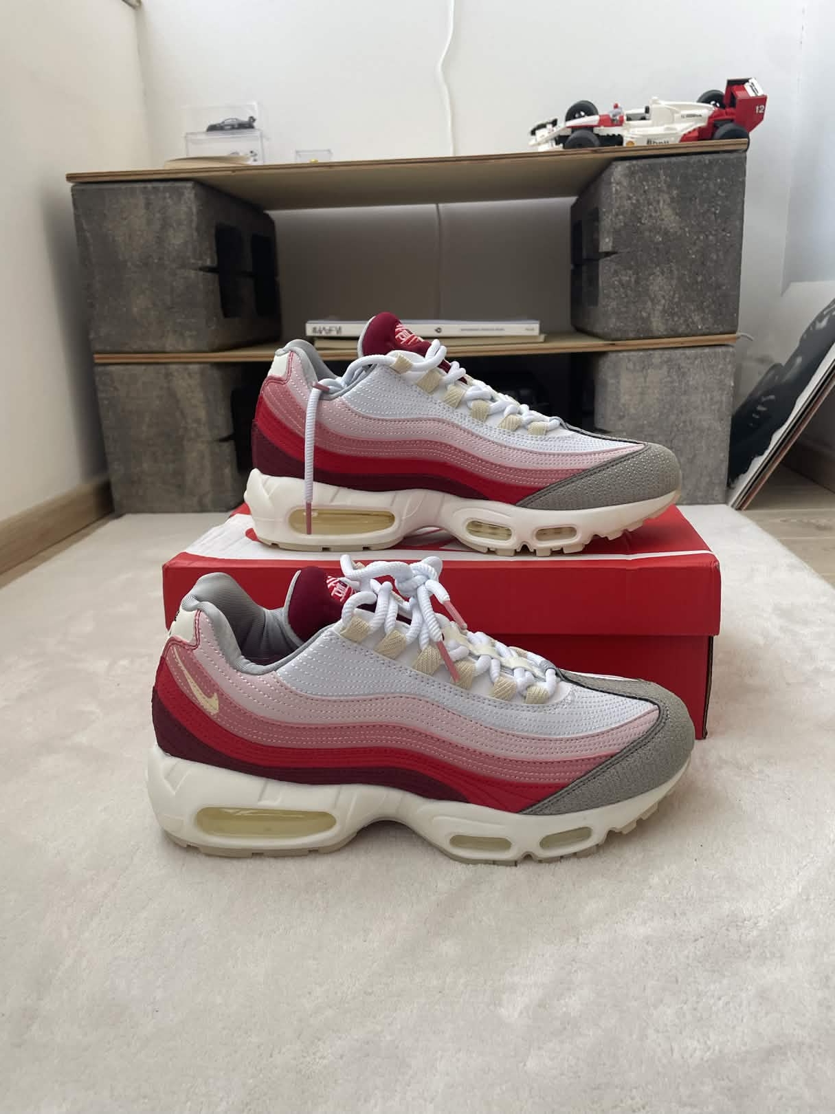Nike AM95 pair